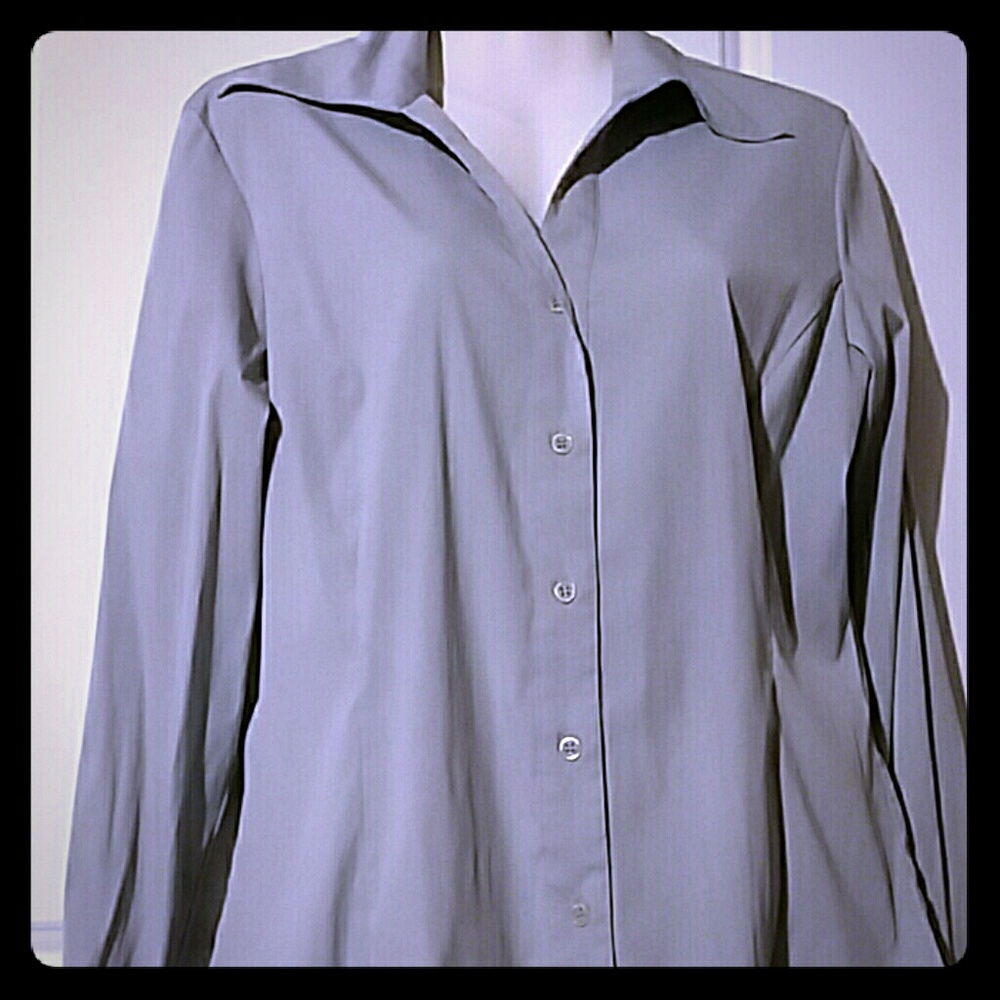 Christie& Jill gray stretch button down SzSm